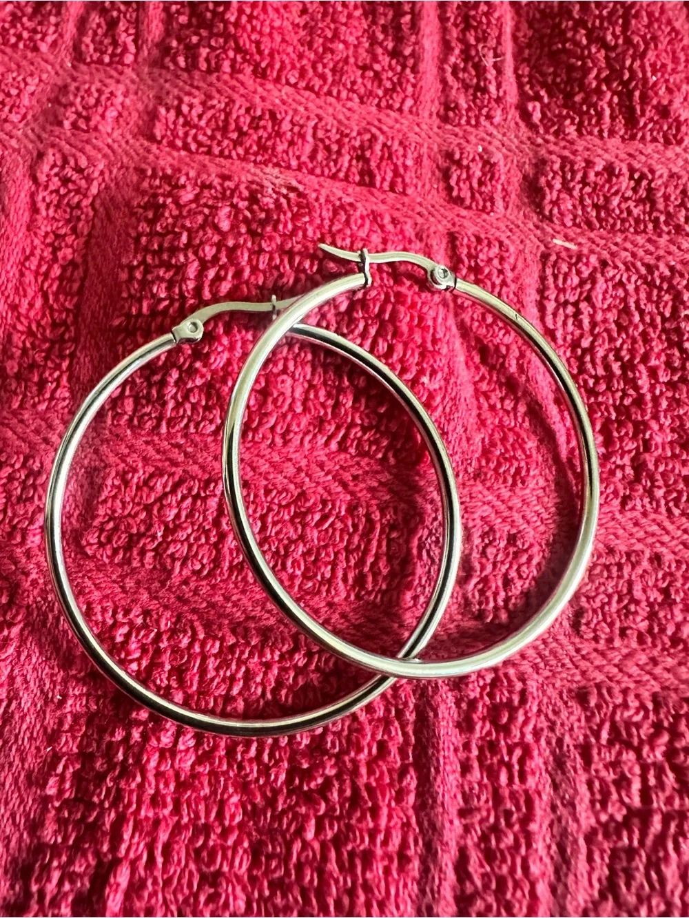 Source Unknown Silver Hoop Earrings - Shiny Silver